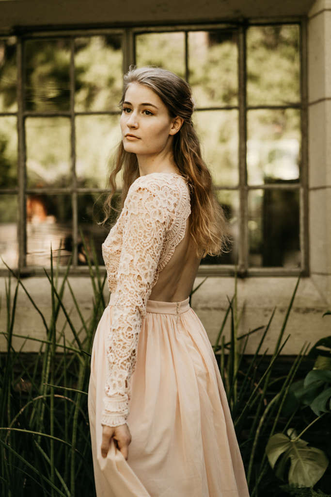 Caucasian American Woman for Bridal Shoot by Jason Hampden on 500px.com