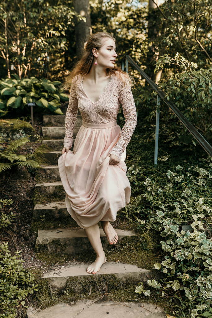 Caucasian American Woman for Bridal Shoot by Jason Hampden on 500px.com