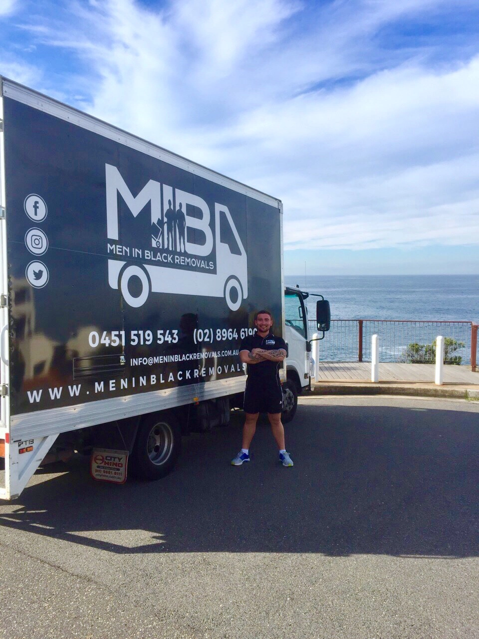 Men In Black Removals