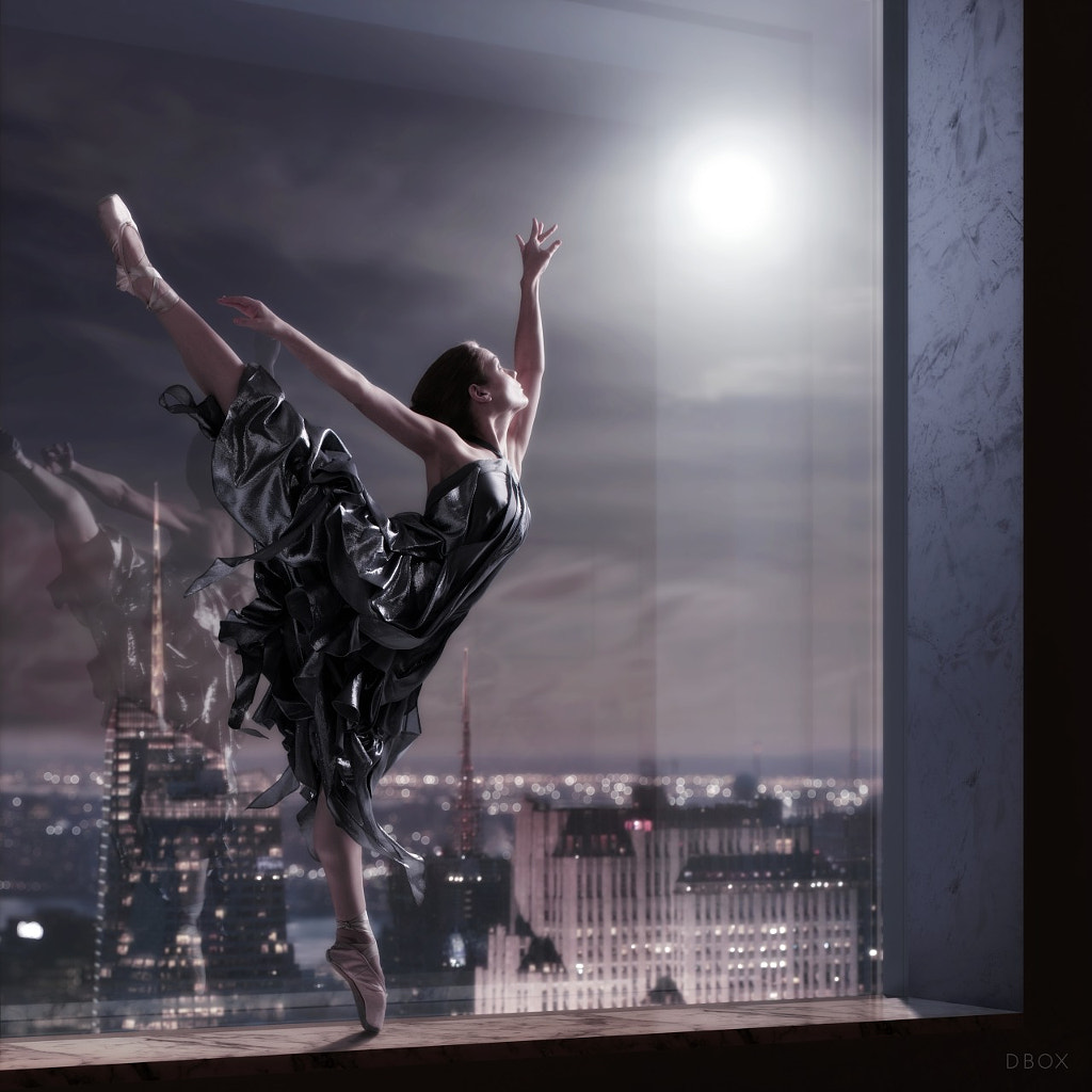 ballerina- dancing in the night - 432 park avenue by Vik Tory on 500px.com