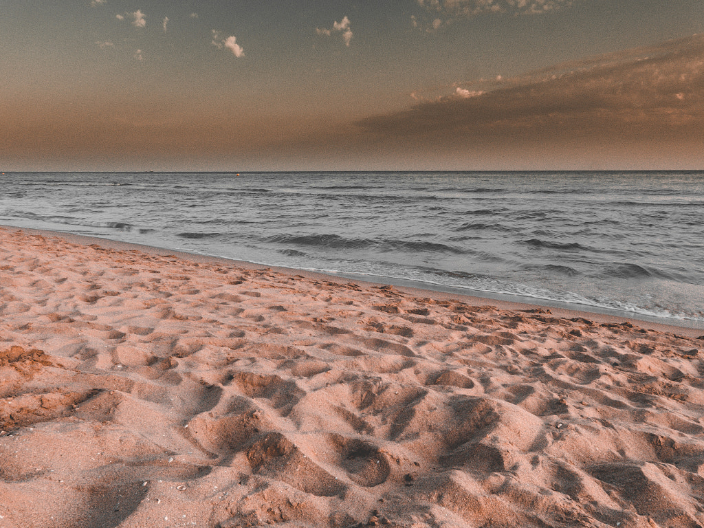 Playa solitaria by Javier Pascual on 500px.com