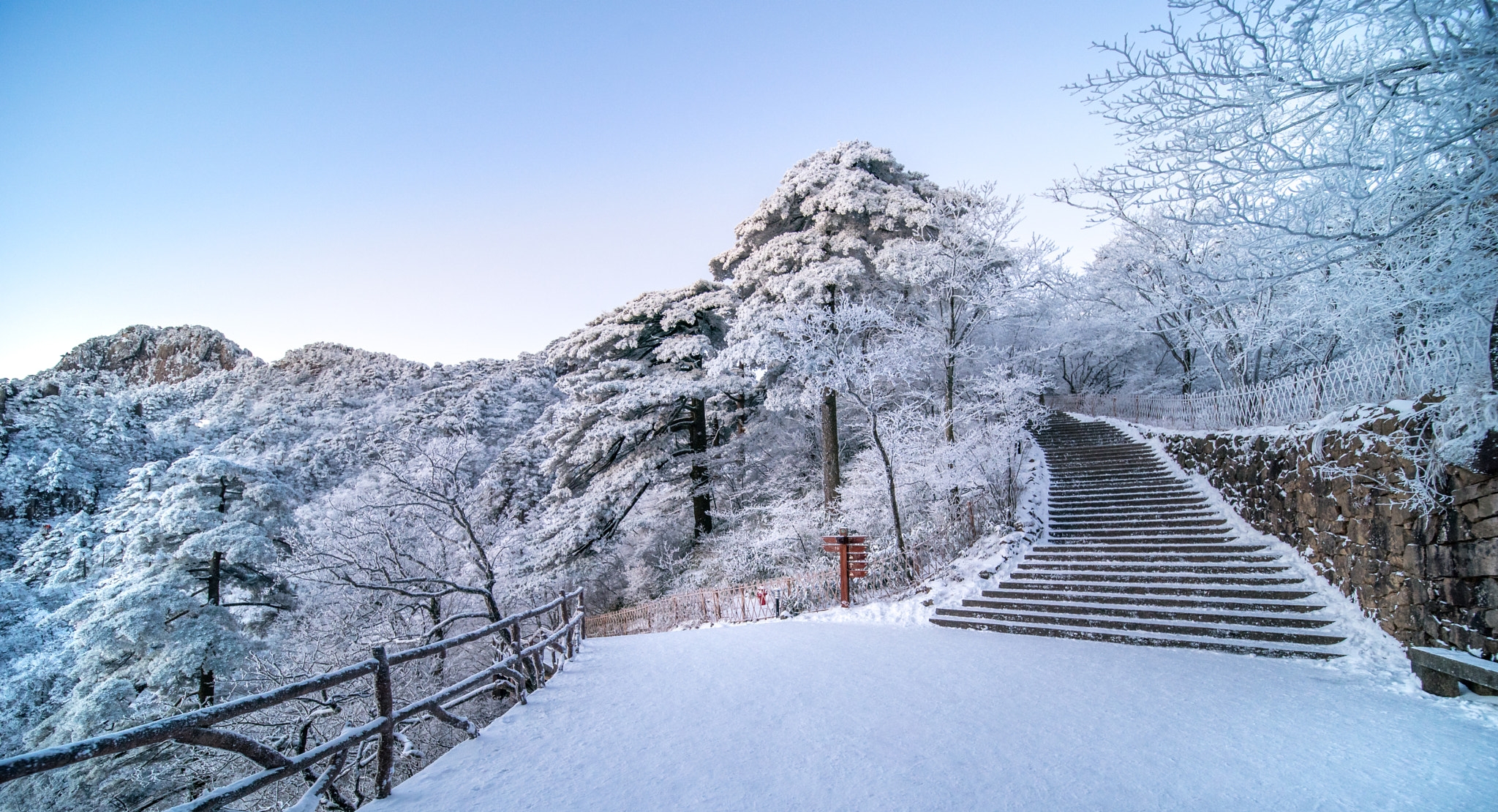 Calm 幽静 II 黄山 Huangshan Mountain - China