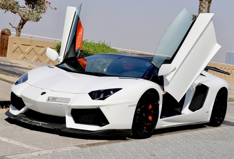 Lamborghini Aventador Roadster Rental in Dubai