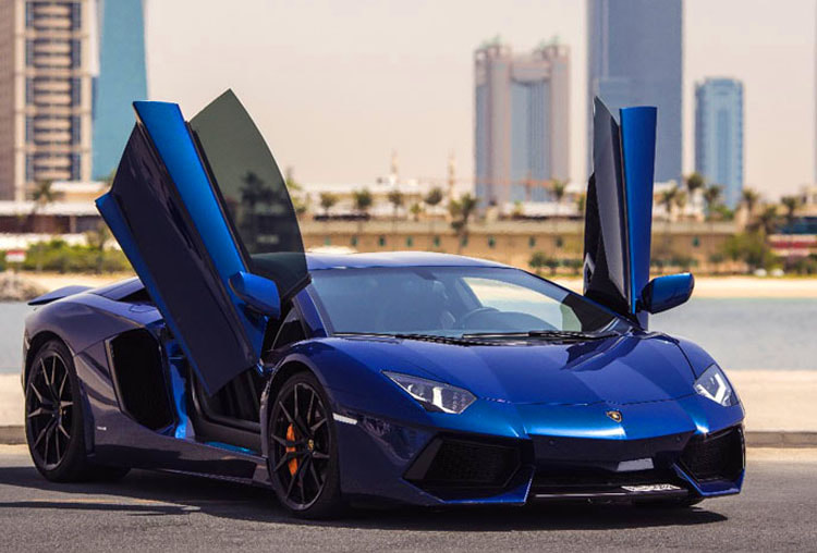 Rent Lamborghini Aventador in Dubai