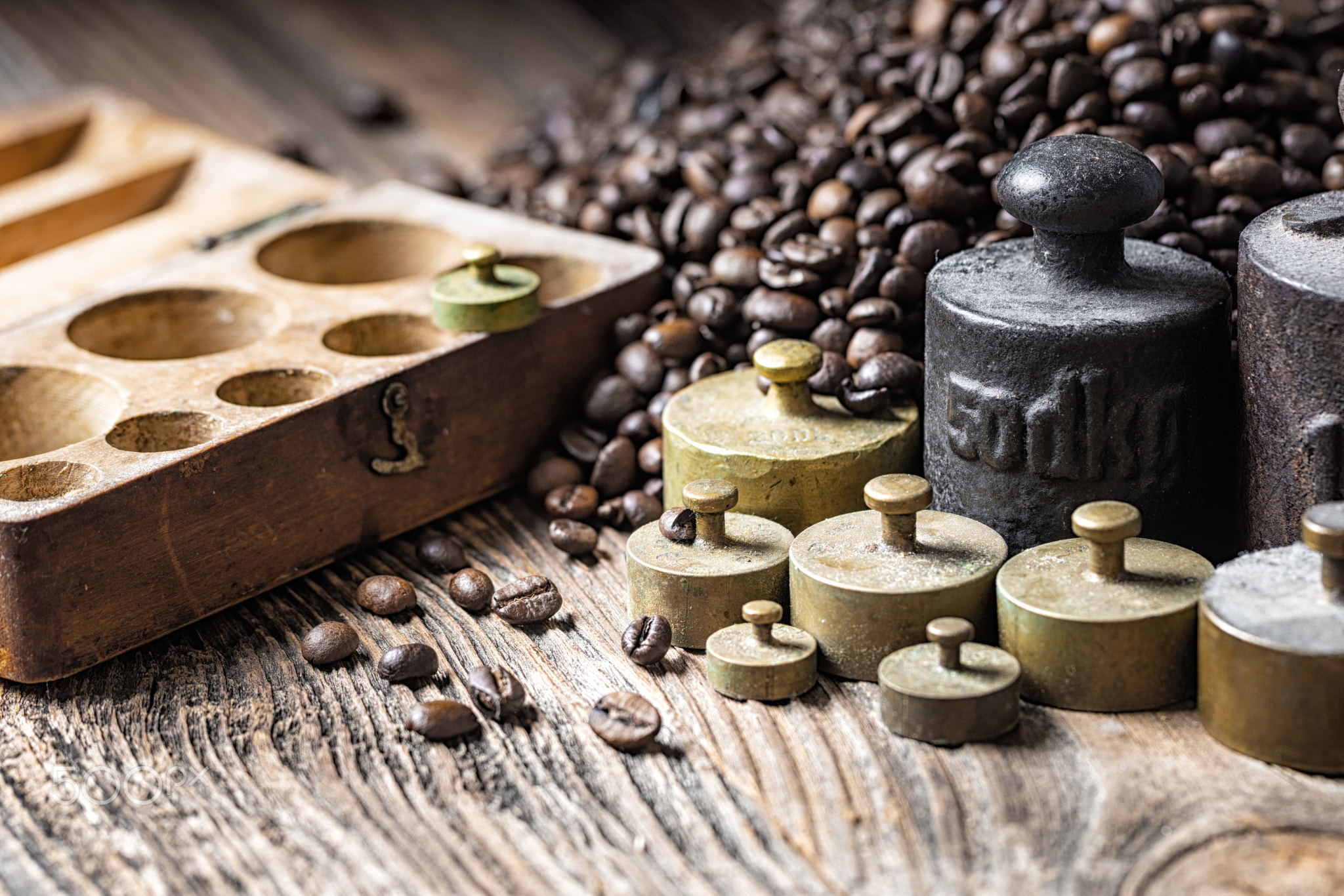 metal weights with coffee beans