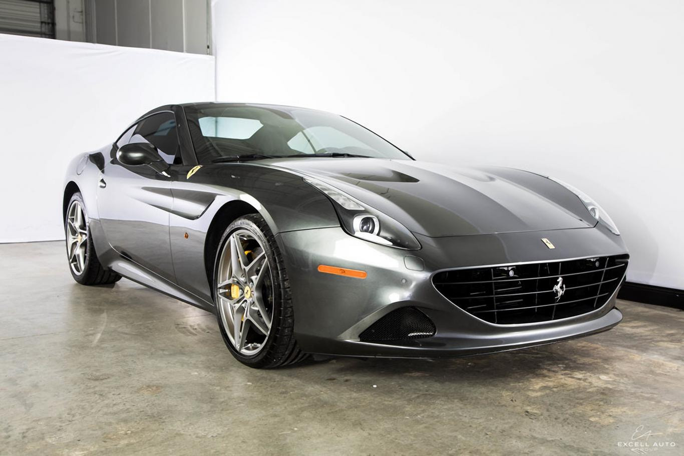 Ferrari California T Rental in Dubai