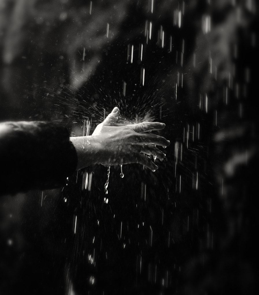 Water Hand by Rosario Iameo on 500px.com