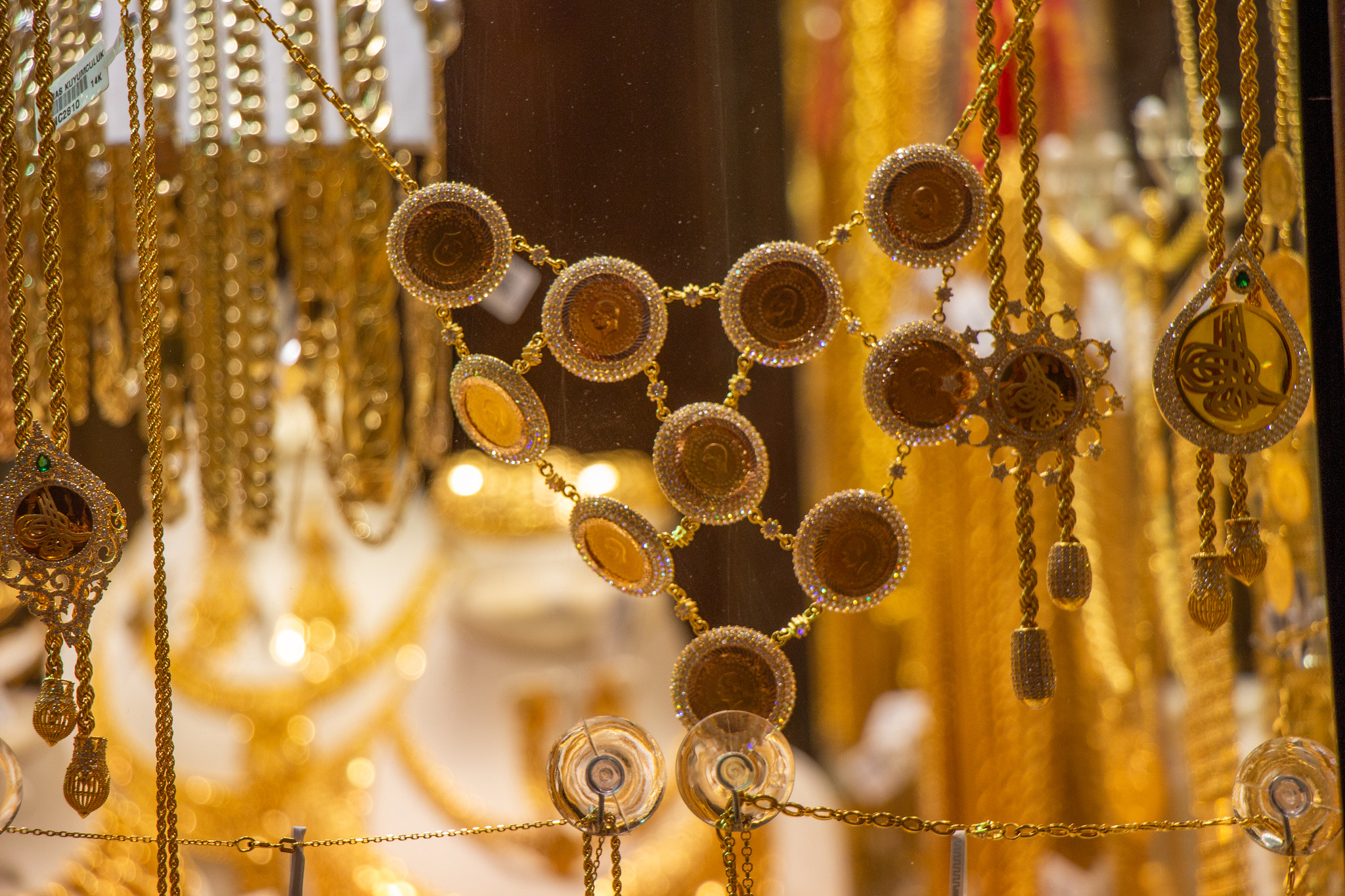 v2?sig=d3f15ed5a1d4be95150eb908417238c3f