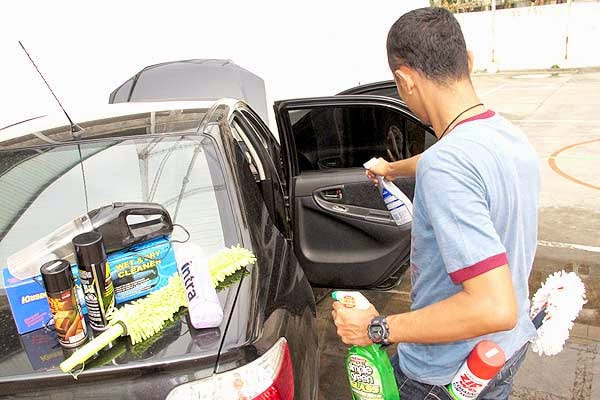 Cara Mobil Bersih Sepanjang Jalan