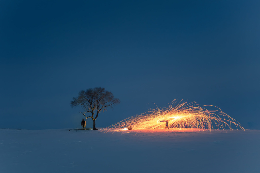 暗夜里的光芒 by 清溪  on 500px.com