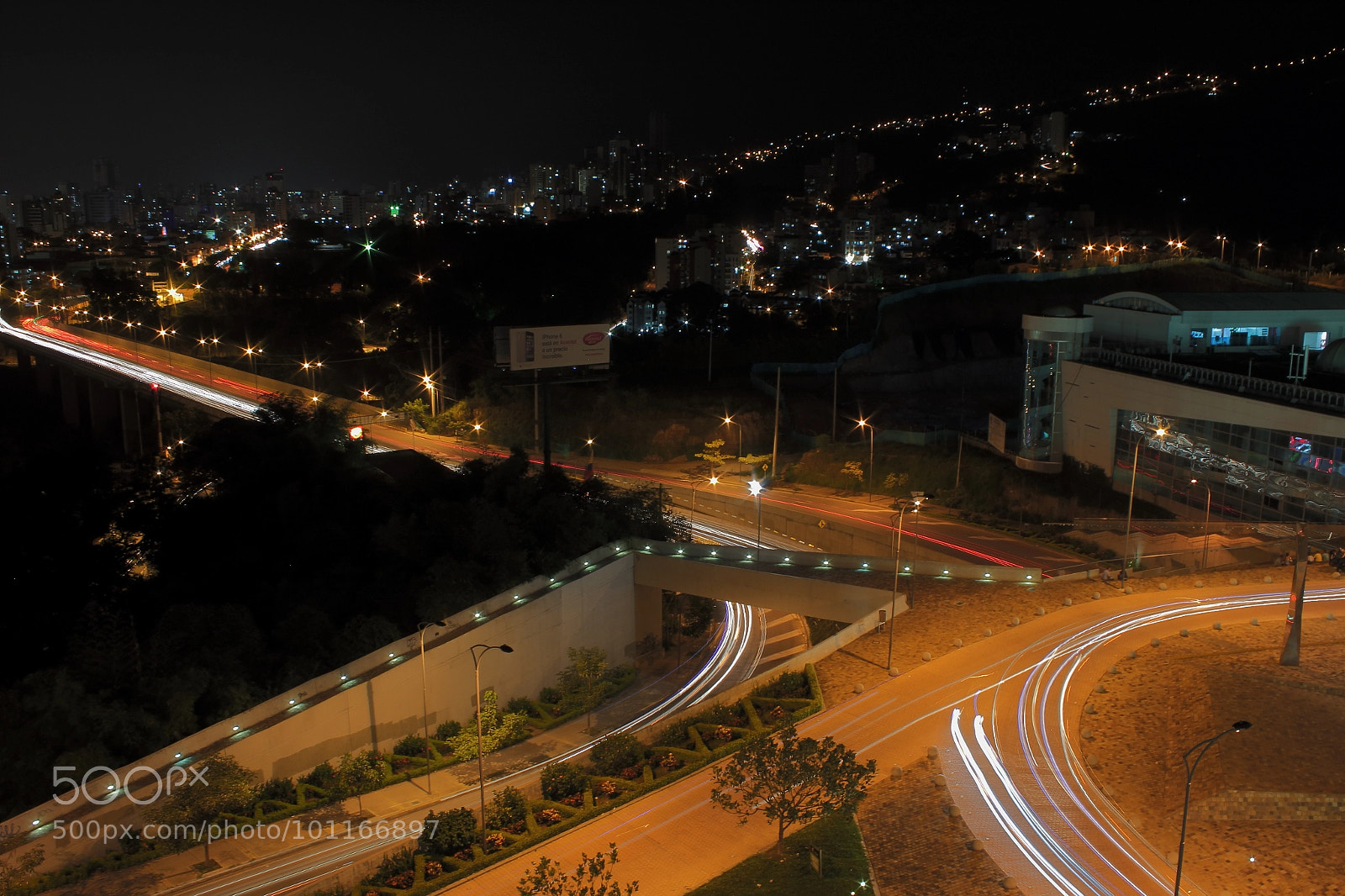 Canon EOS 1200D (EOS Rebel T5 / EOS Kiss X70 / EOS Hi) sample photo. Bucaramanga under construction photography