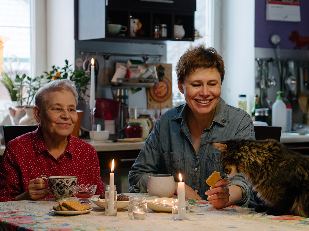 elderly mother with her daughter drinking tea, Russia, Raisa Agafonova by Aks Huckleberry on 500px.com