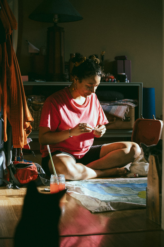 Young woman working on her painting, Rhythm Hunter by Hagar Wirba on 500px.com