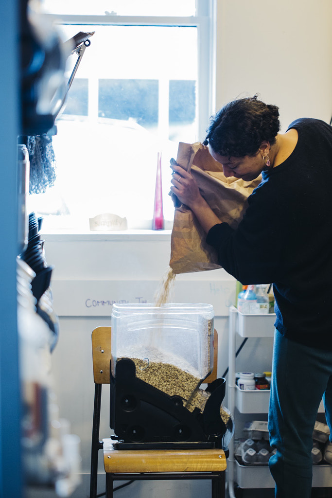 Young woman at work in zero waste store, Rhythm Hunter by Hagar Wirba on 500px.com