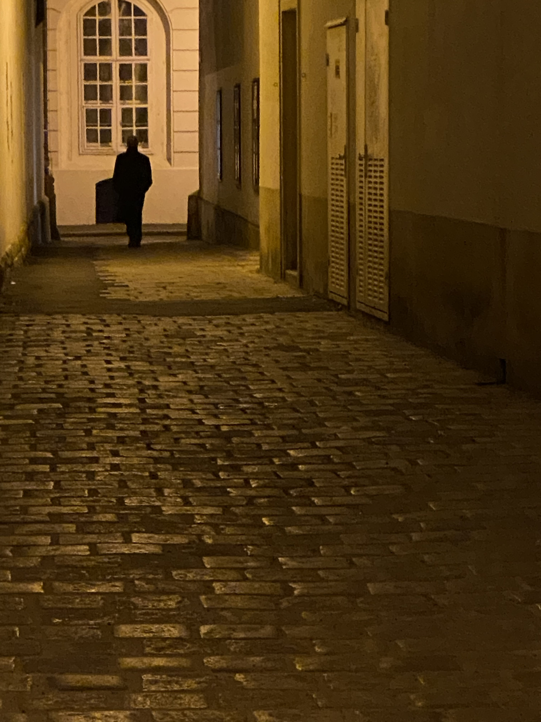 v2?sig=f1fc4ebffcc4e1dd0f5970ca080ef3677a8df5950f6a92a9224737969c89dc11