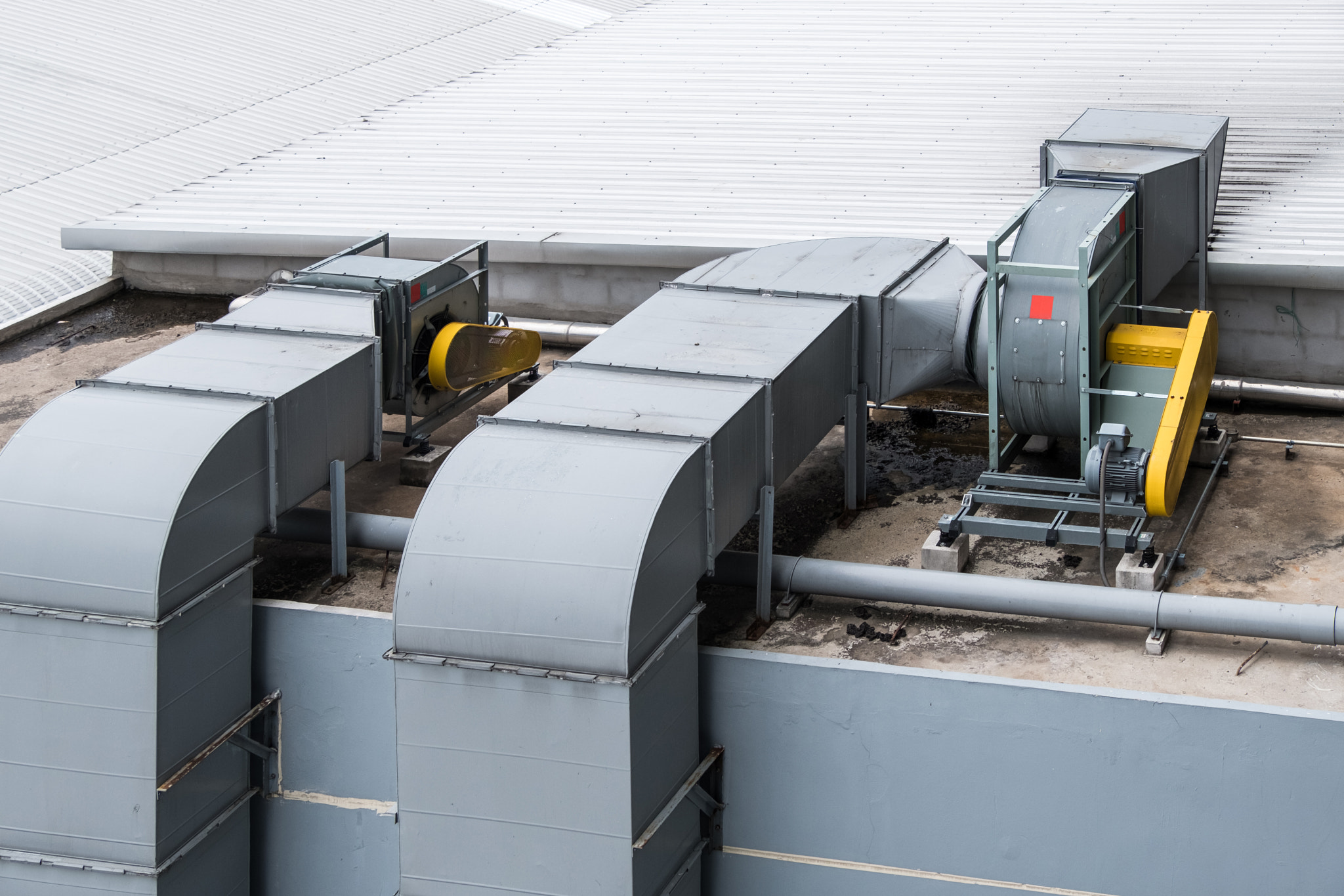 Ventilation system of the air conditioner system.
