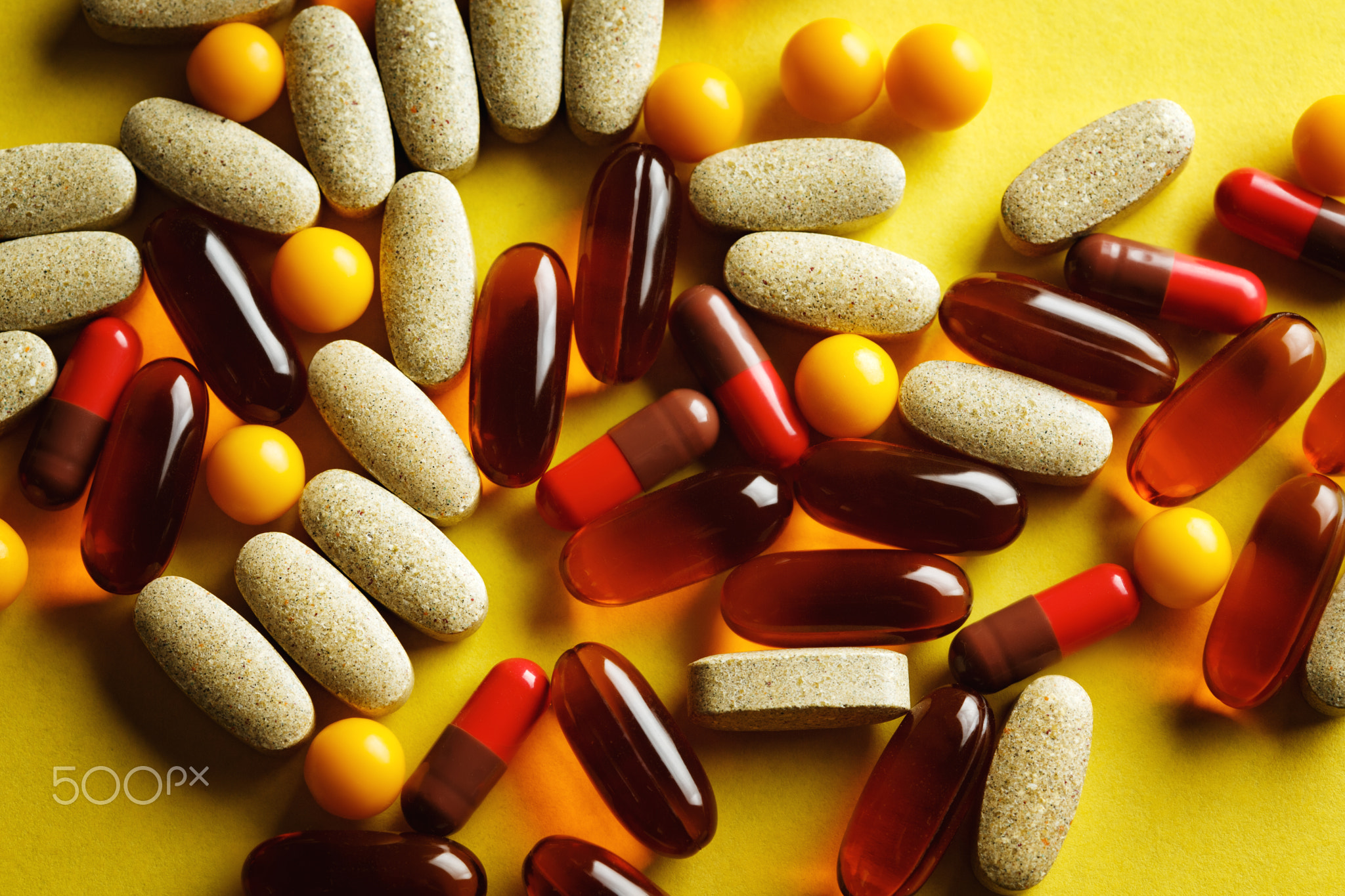 Organic dietary treatment, vitamin capsules