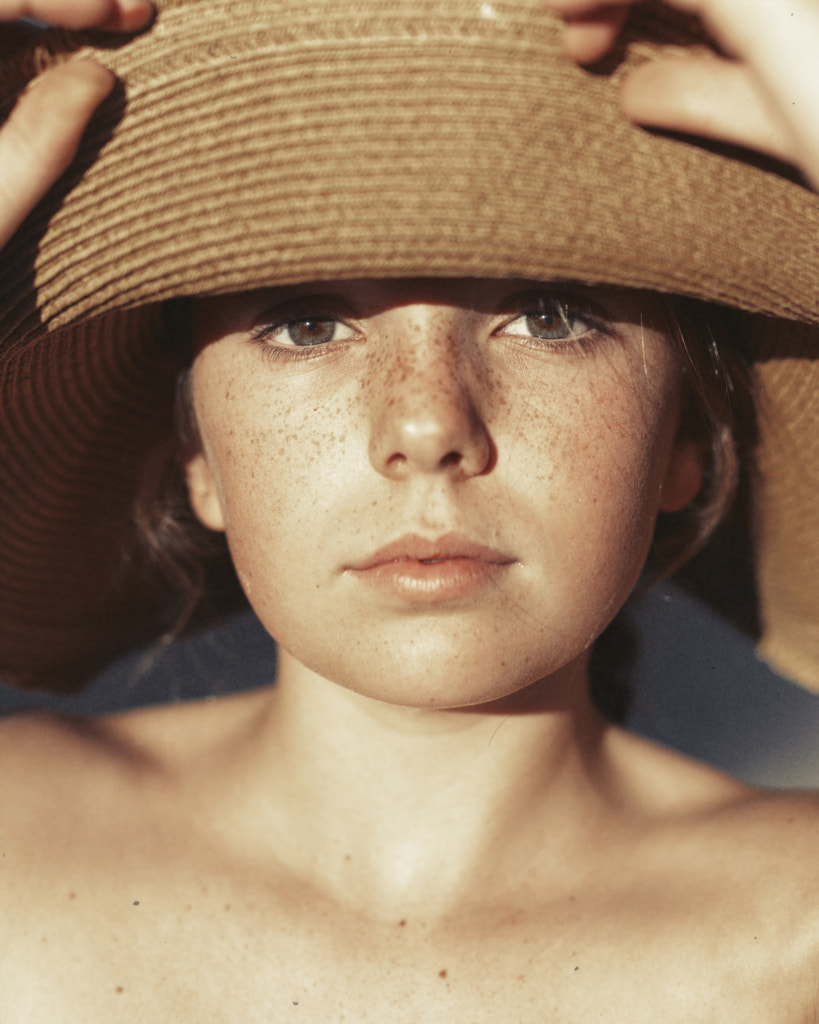 girl with hat  by raquel chicheri on 500px.com