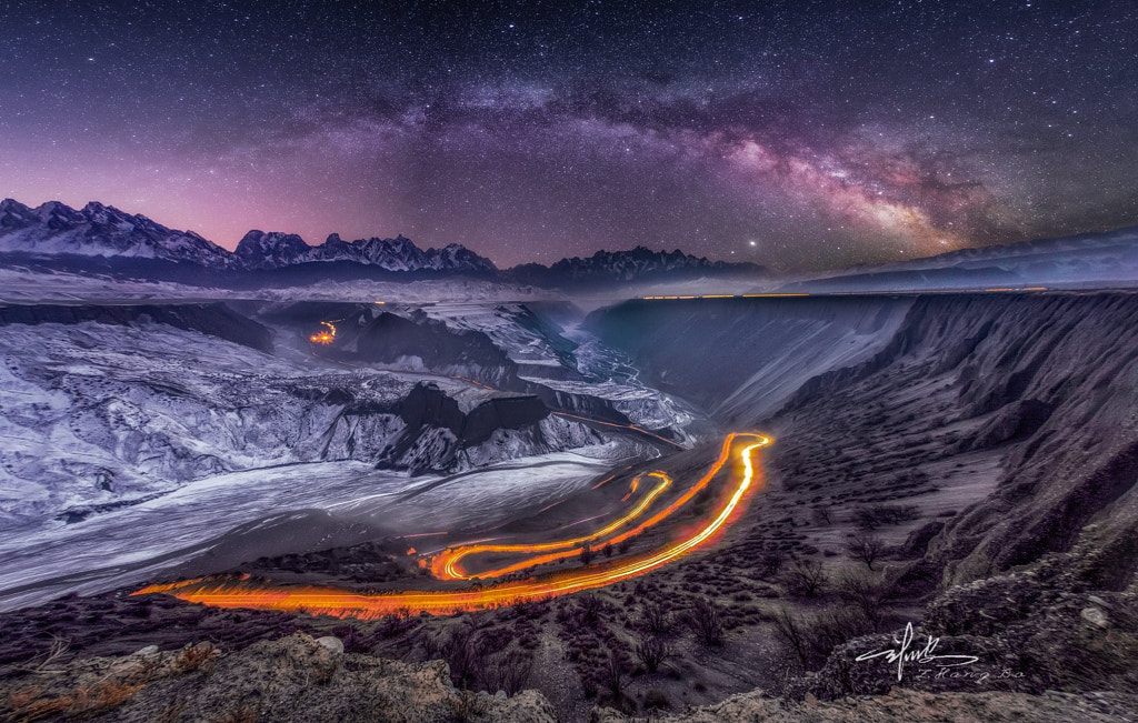 天山公路之红山大峡谷星空 by 菠菜园  on 500px.com