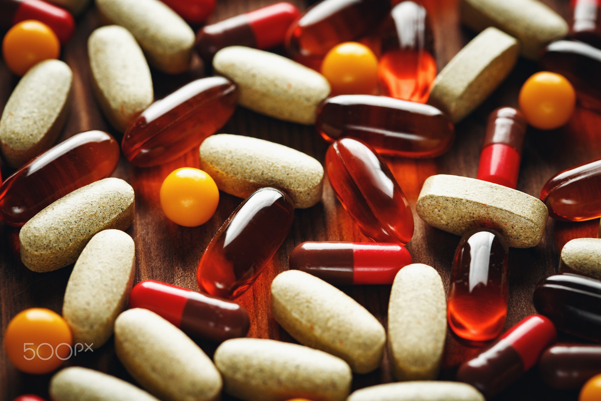 Organic dietary treatment, vitamin capsules