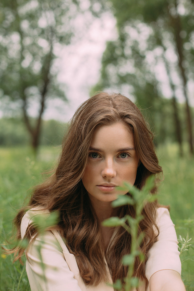 close-up portrait of beautiful girl outside by Alena Sadreeva on 500px.com