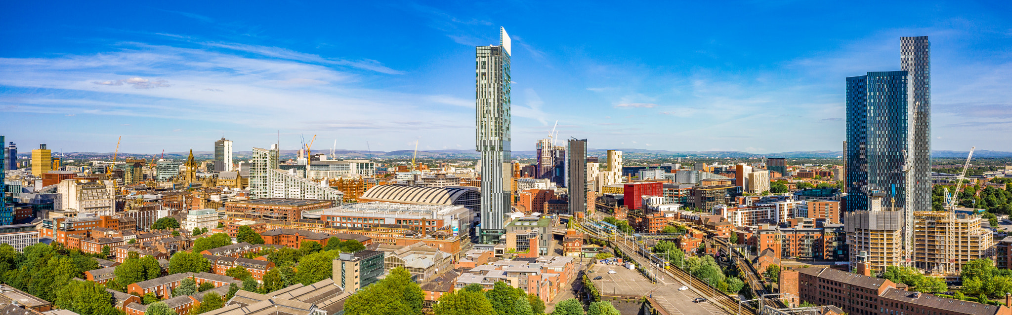 Panoramic Manchester photo on a beautiful, sunny summer day