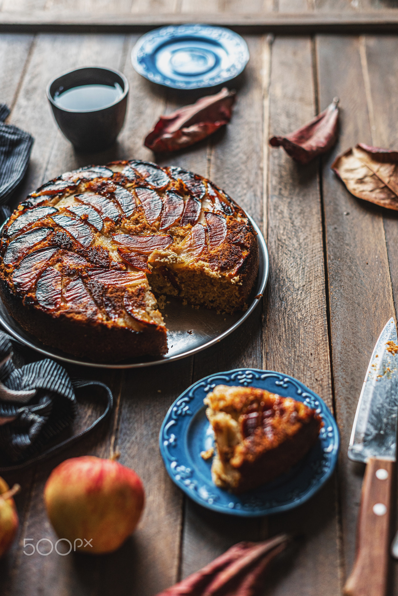 Apple upside down cake