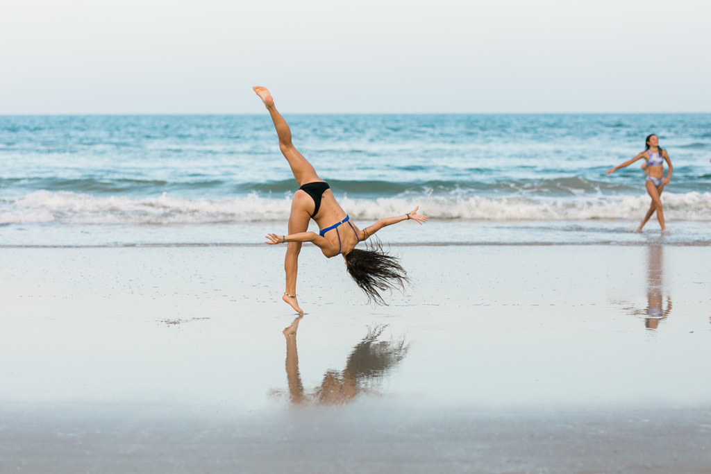 Beach waves by Tatiana Avdjiev on 500px.com