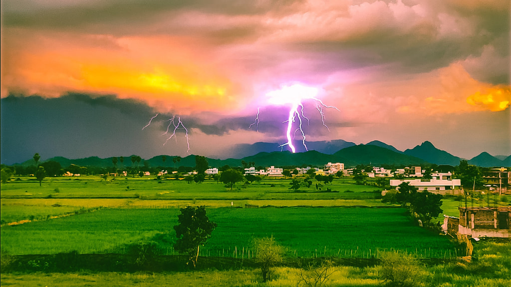 INCOMING THUNDERSTORM by Jayashankar Majhi on 500px.com