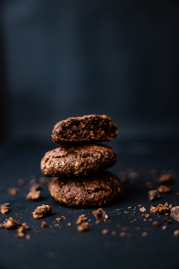Chocolate oatmeal cookies by Adriana Samanez on 500px.com