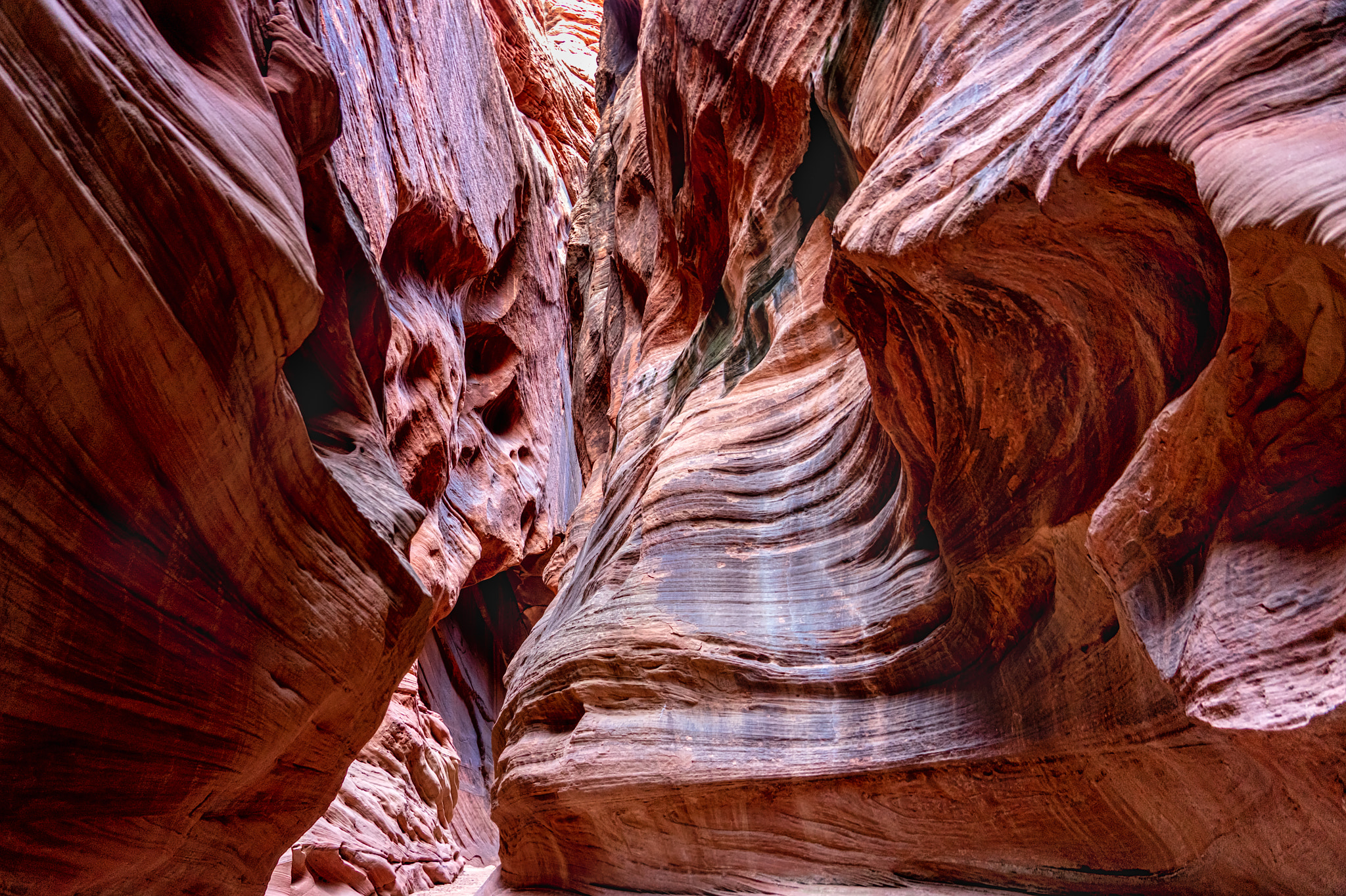 Welcome to The Slot (Wire Pass slot canyon)