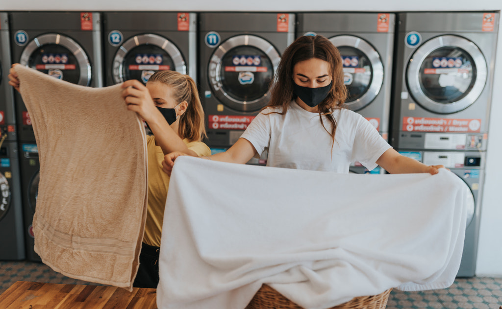 Two young woman came to a laundry by Natalie Zotova on 500px.com