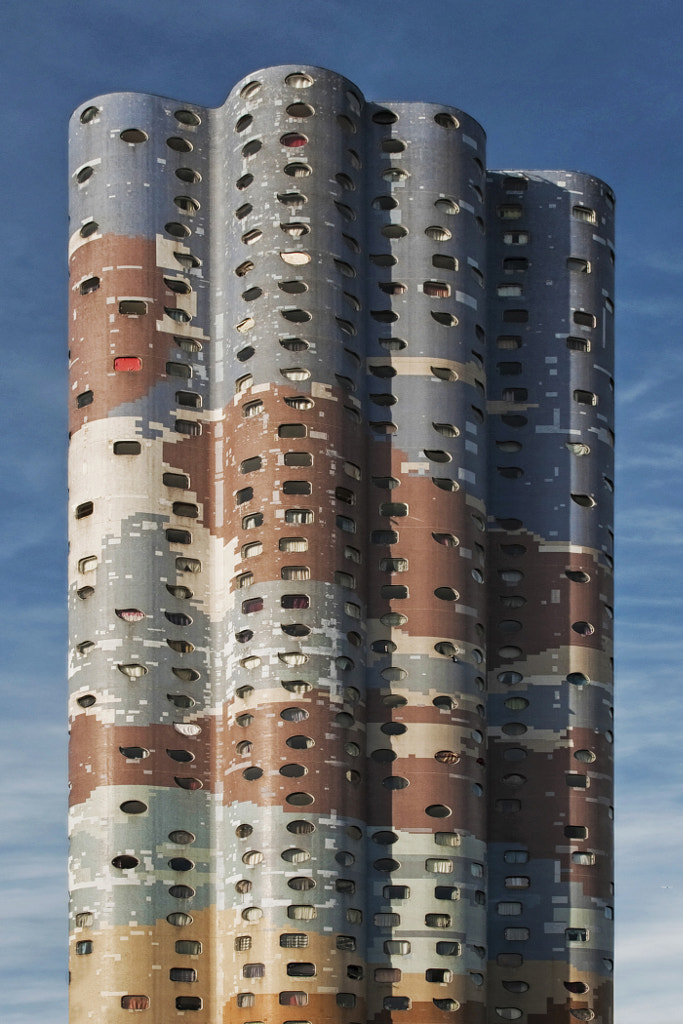 Skyscraper by Lorenzo Linthout on 500px.com
