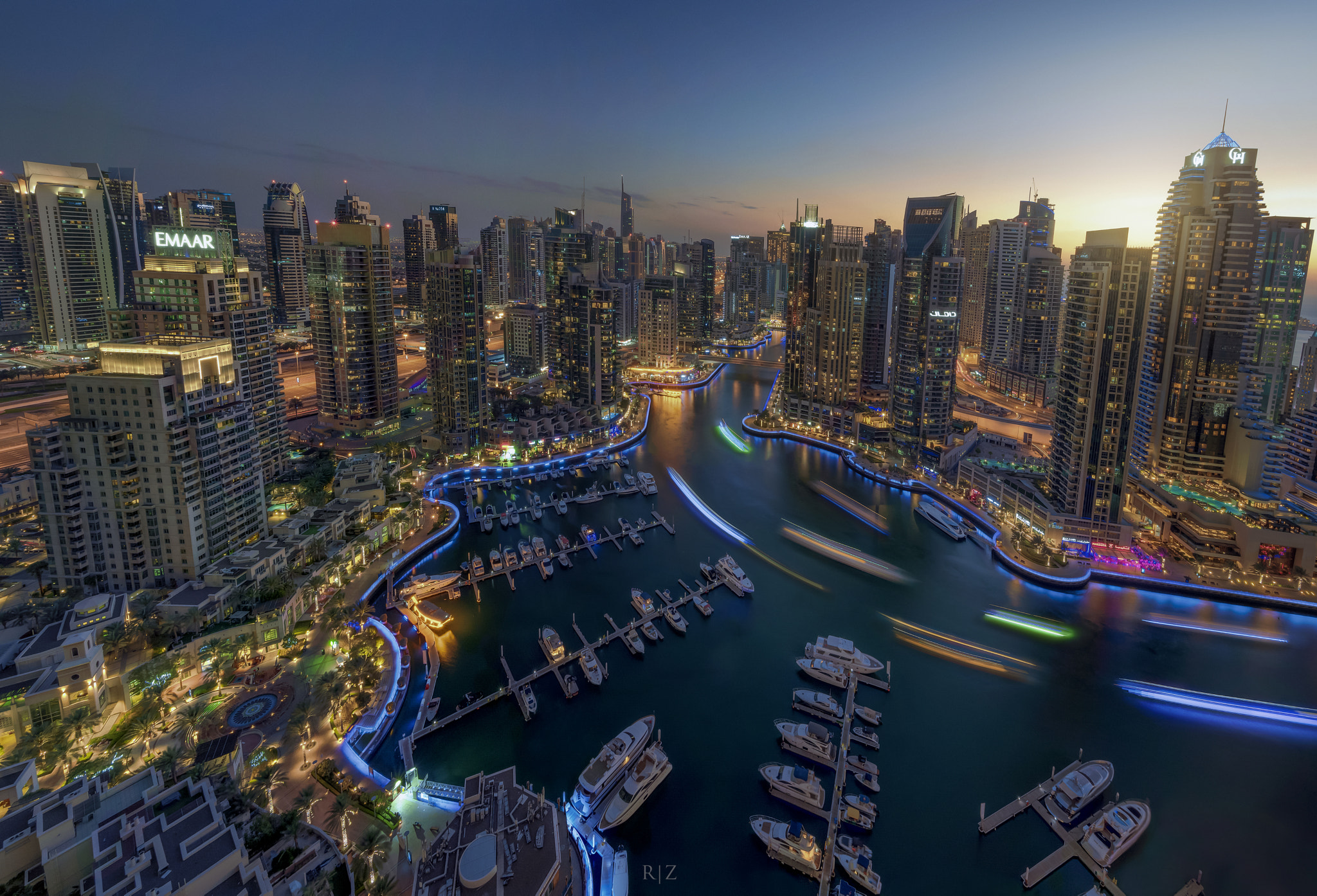 Dubai Marina набережная