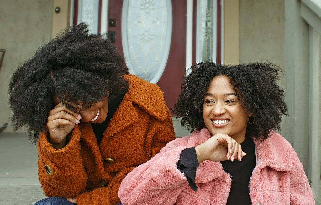 Two Sisters Spending Time Together by Dahyembi Joi on 500px.com