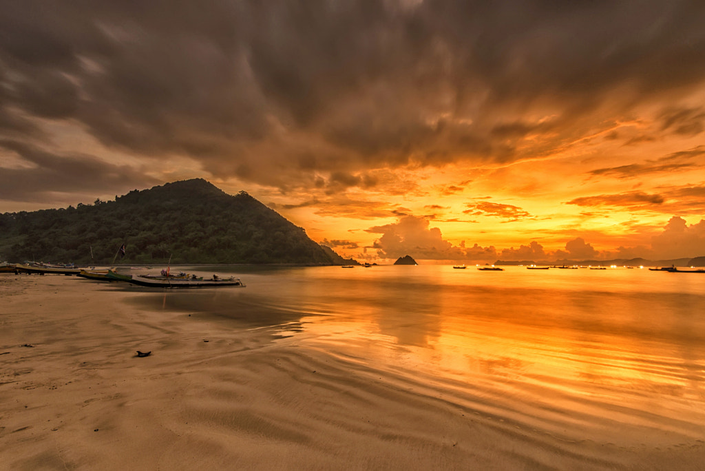 Golden Sunset at Selong Belanak Beach, Lombok by Kristianus Setyawan on 500px.com