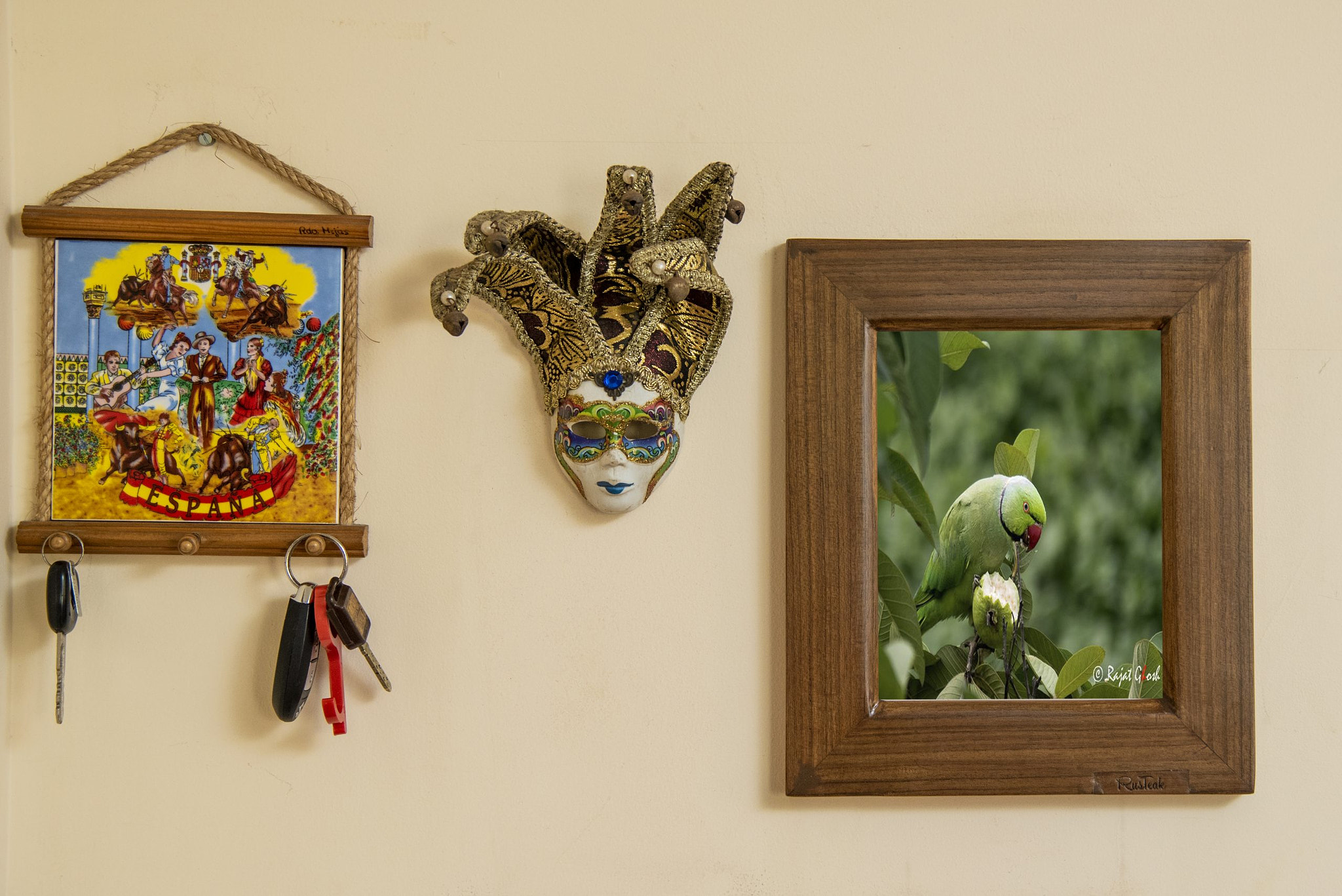 Buy 100% Teakwood Sruta the Photo Frame Online
