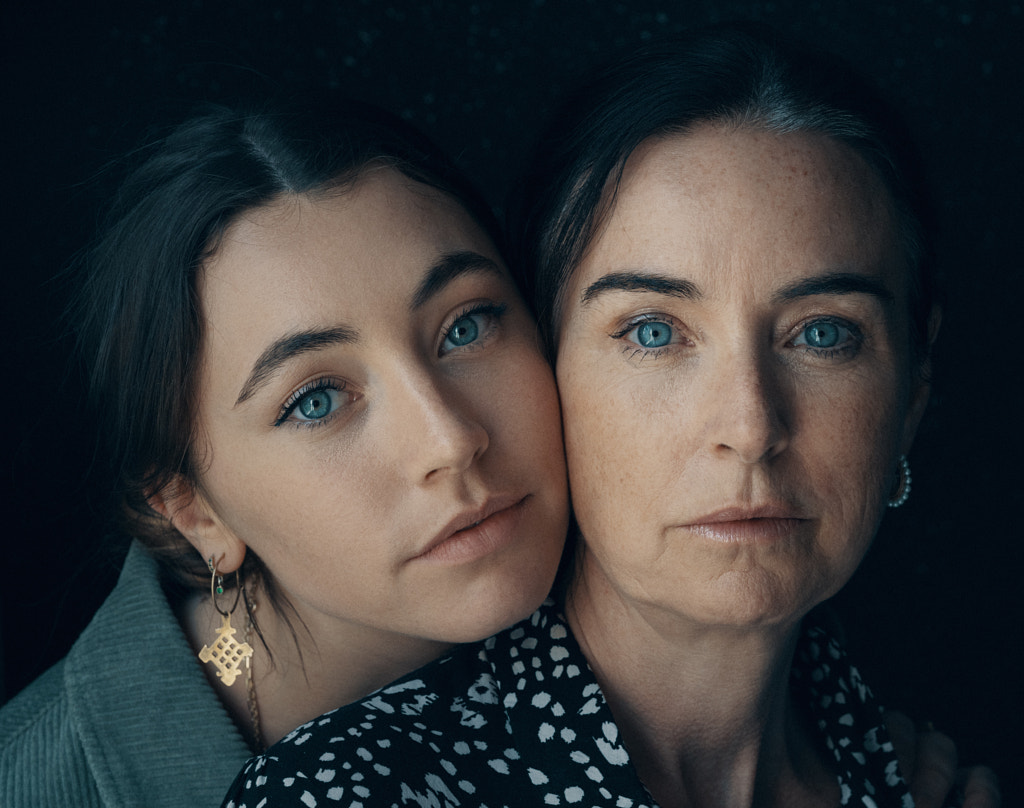 Mother and daughter by Babak Fatholahi on 500px.com