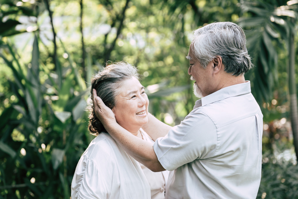 Elderly Couples Dancing together by Prakasit Khuansuwan on 500px.com