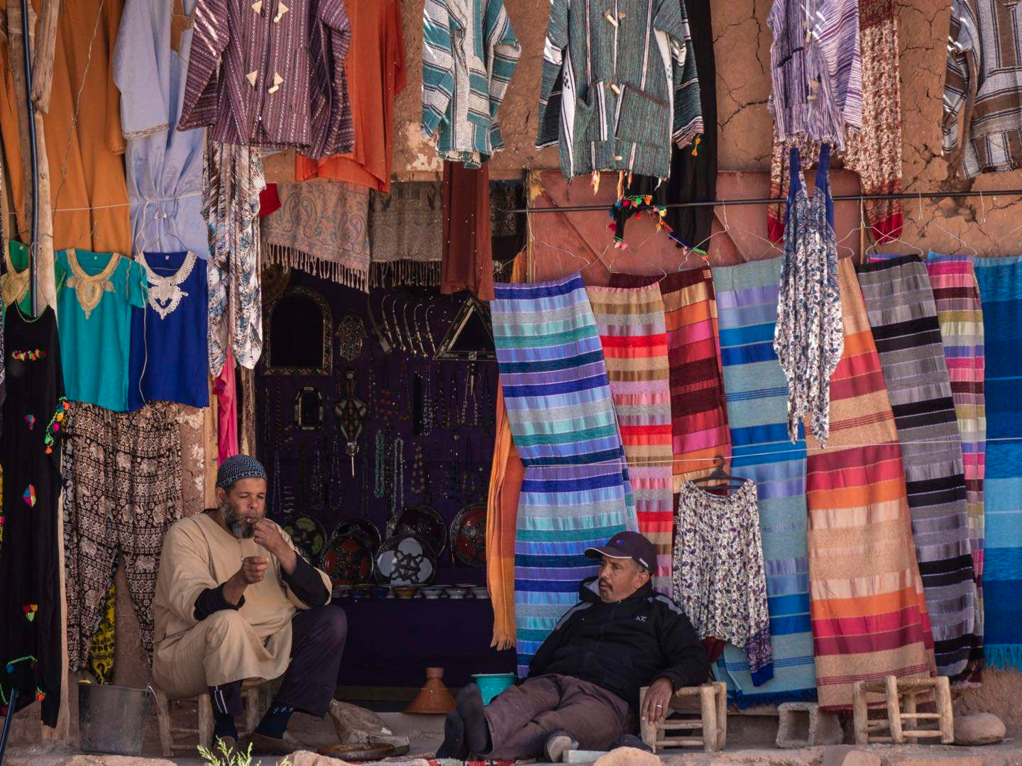 阿依特本哈杜筑垒村的小商店