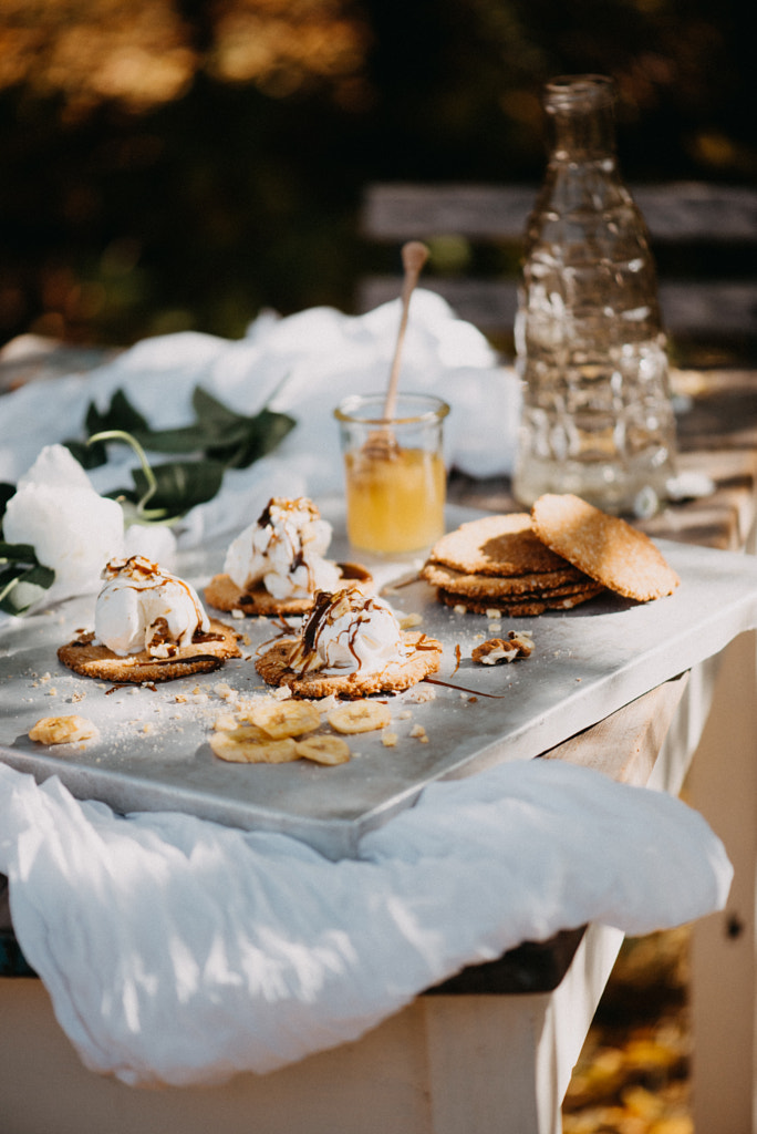 Ice cream in the garden by Florentina Olareanu on 500px.com