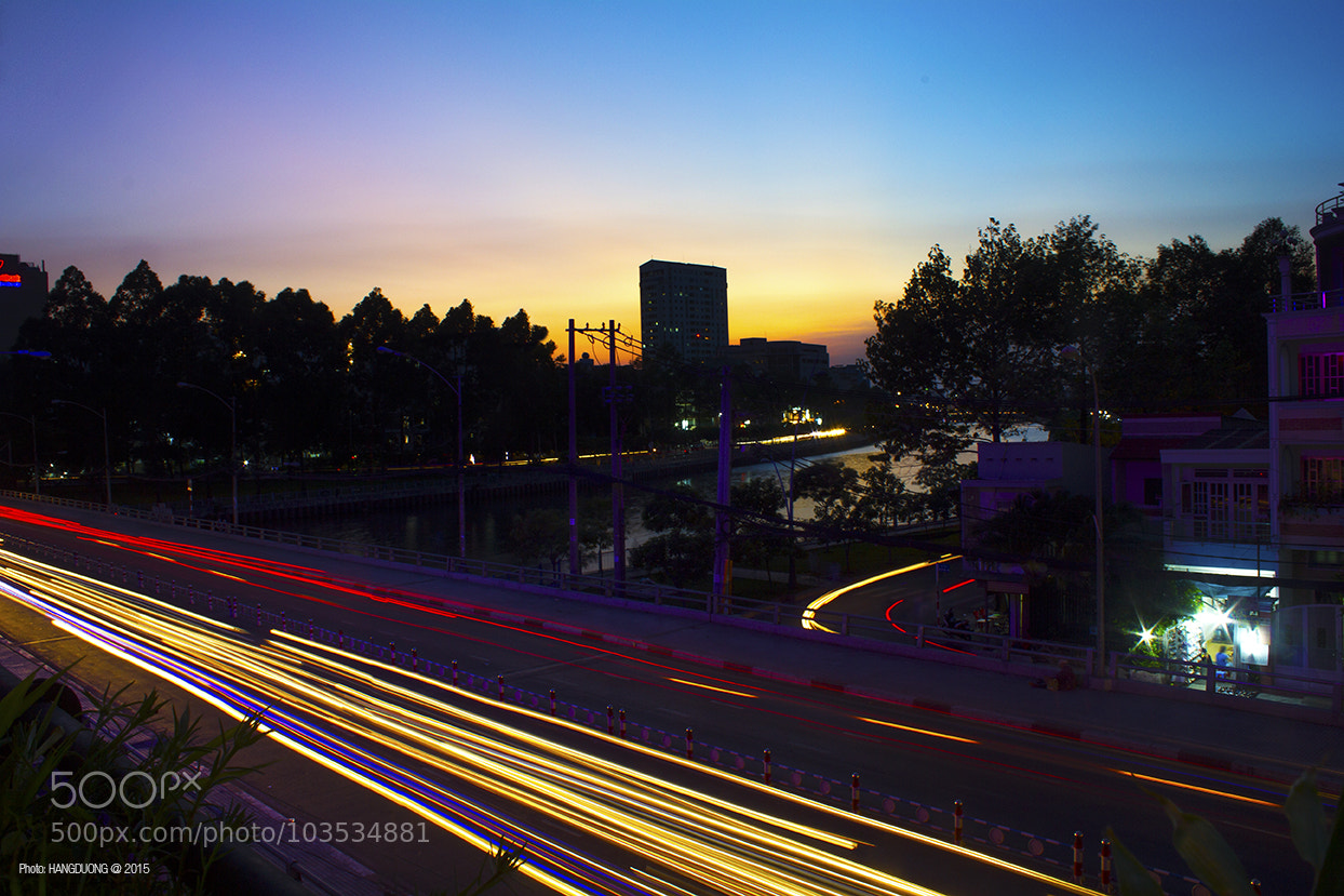Canon EOS 550D (EOS Rebel T2i / EOS Kiss X4) sample photo. Hometown in sunset photography