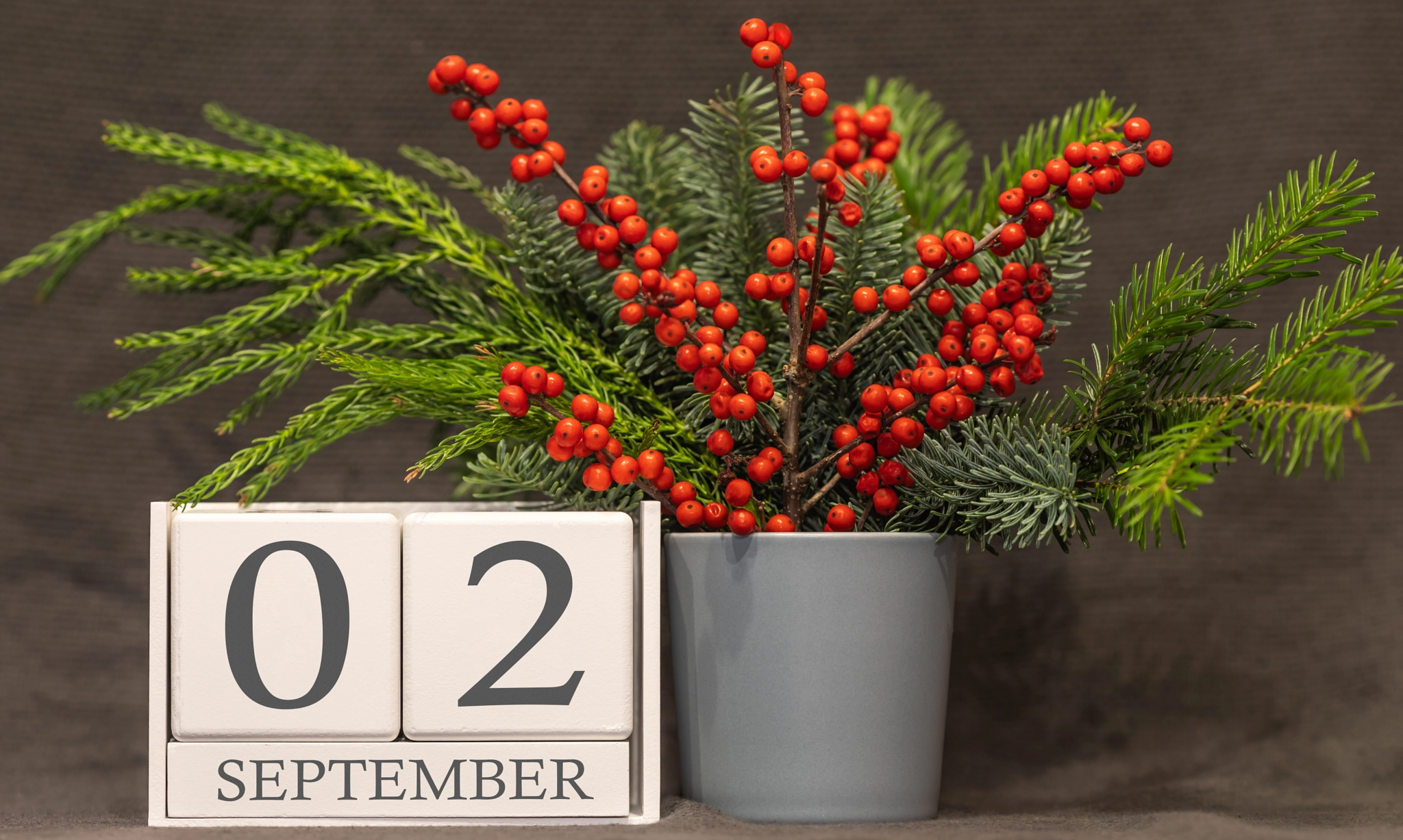 Memory and important date September 2, desk calendar - autumn season.