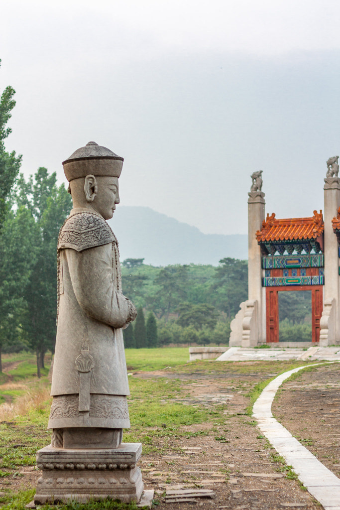 人気絶頂 中国の世界遺産 切手付き 洋書 China's World Heritage 洋書