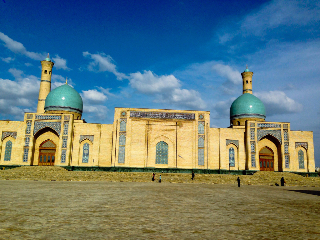 The Khast Imam Square by Lens Universe on 500px.com