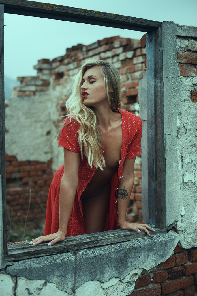 Window by Igor Viushkin on 500px.com