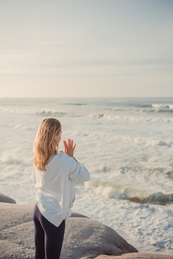 Girl Doing Yoga by Louie Thain on 500px.com