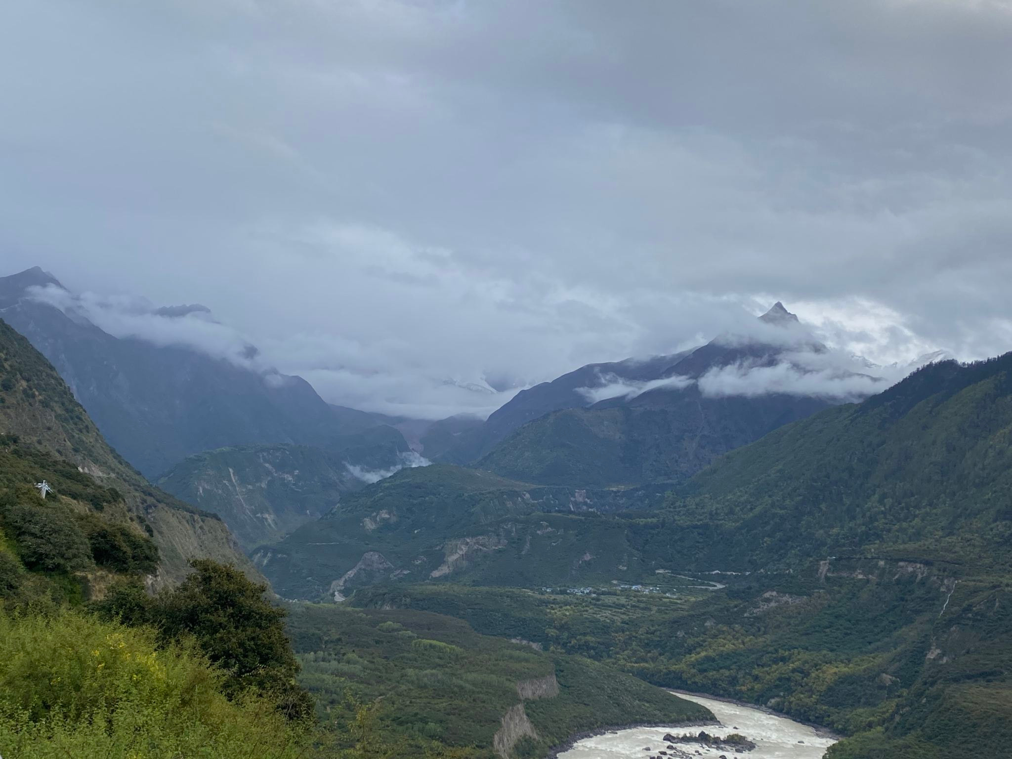 安徽黄山风景区+宏村2日游（探秘中国世界自然文化双遗产+打卡徽