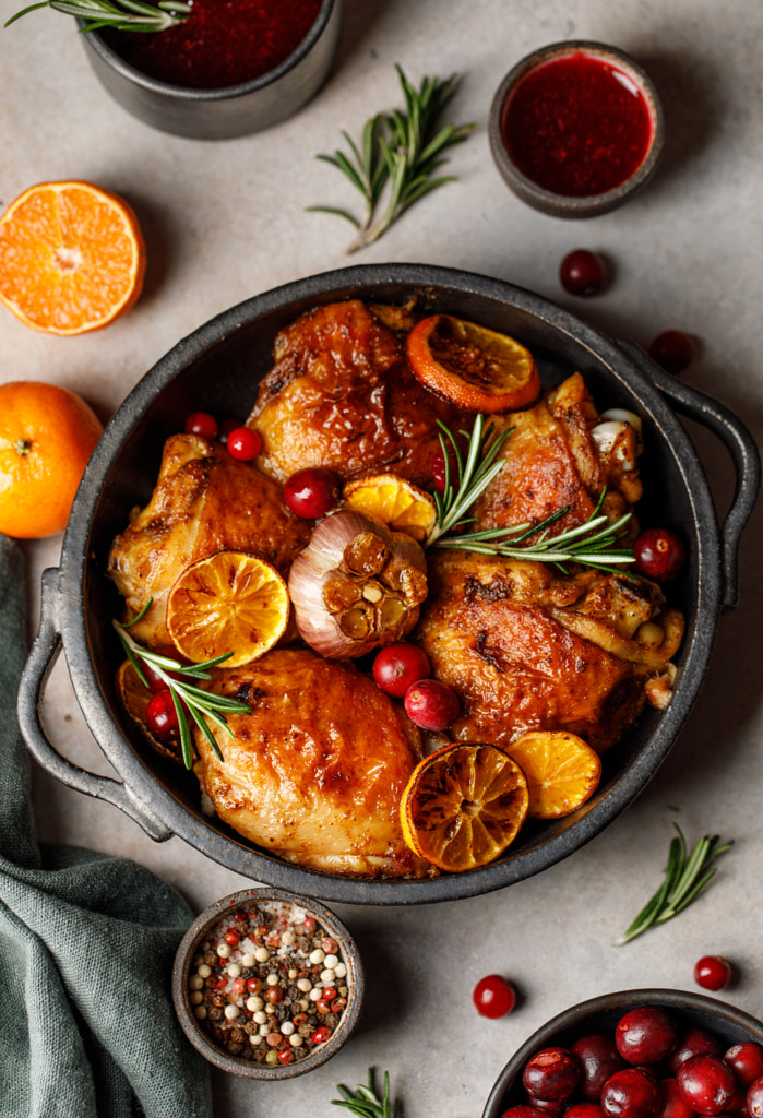 Baked chicken with orange and cranberries by Kristina Shavratskaya on 500px.com
