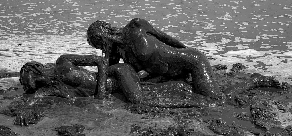 Model girls take mud baths at Kuyalnik Lake in Odessa by Anatoliy Tyshkevych on 500px.com